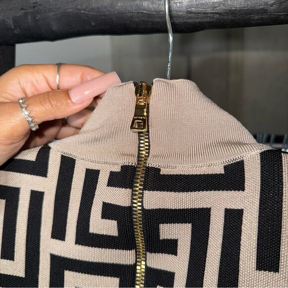 Balmain Ivory & Noir Monogram Shoulder Pad Knit Mini Dress - Picture 13 of 17